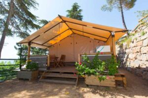 Glamping Victora en el camping El Far